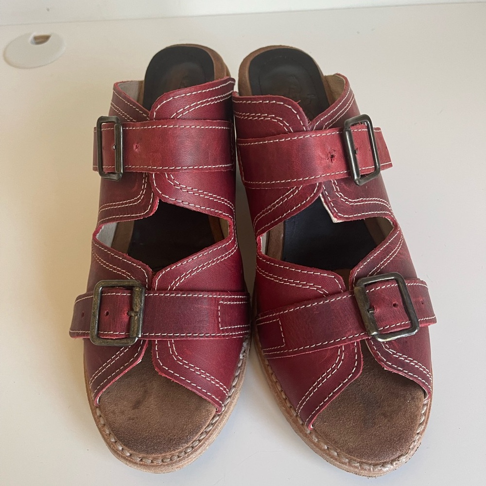 Caprice size 10 mules!